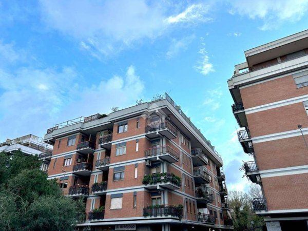 appartamento in vendita a Roma in zona Ostia