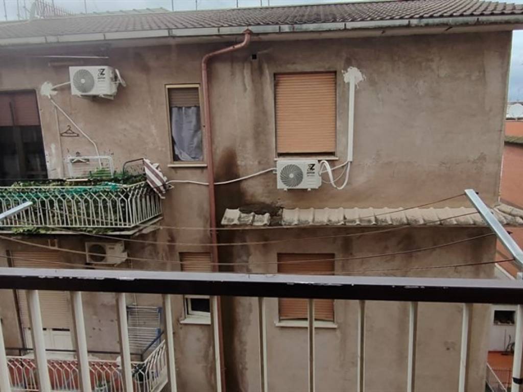 appartamento in vendita a Roma in zona Torre Angela