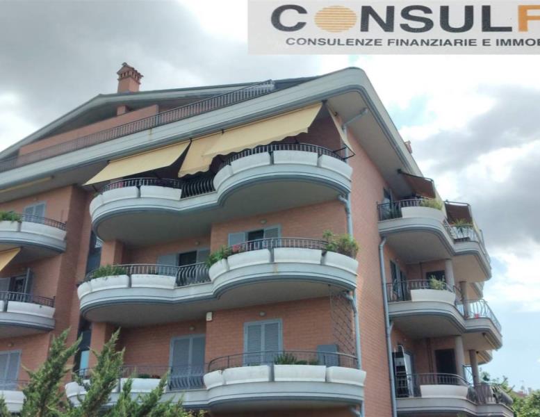 appartamento in vendita a Roma in zona Borghesiana