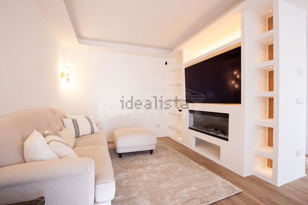 appartamento in vendita a Roma in zona Tomba di Nerone