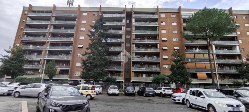 appartamento in vendita a Roma in zona Cinecittà
