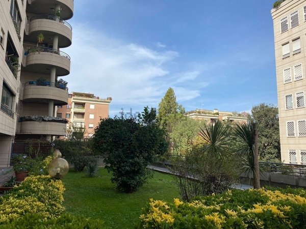 appartamento in vendita a Roma in zona Torrino
