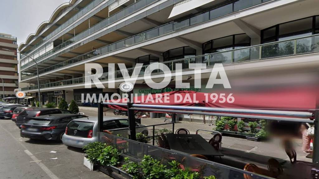 negozio in vendita a Roma in zona Della Vittoria