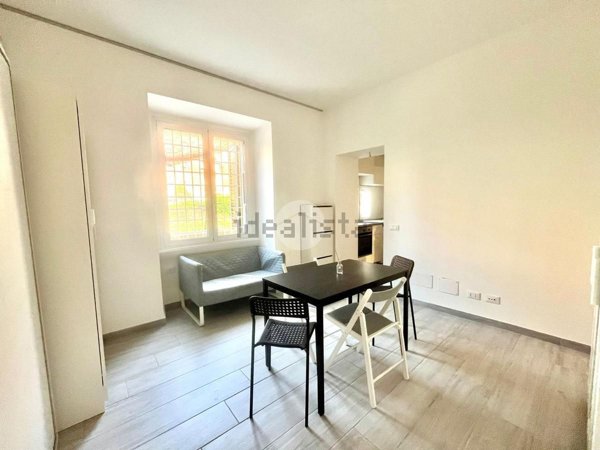 appartamento in vendita a Roma in zona Appio Latino