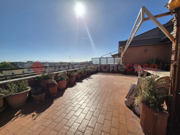 appartamento in vendita a Roma in zona Monte Sacro/Talenti