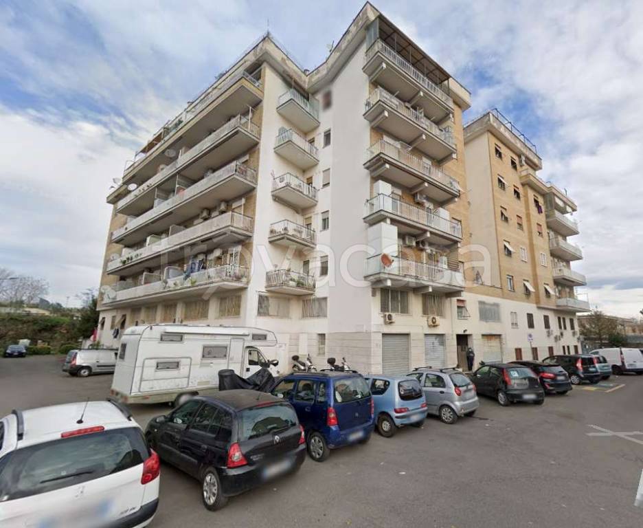 appartamento in vendita a Roma in zona Prenestino-Labicano