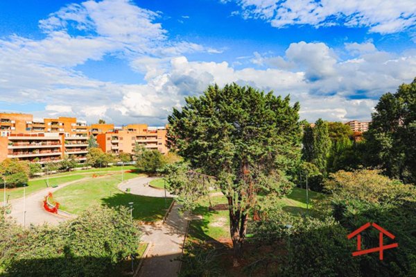 appartamento in vendita a Roma in zona Tor de' Cenci