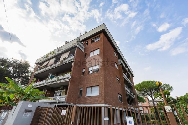 appartamento in vendita a Roma in zona Cinecittà