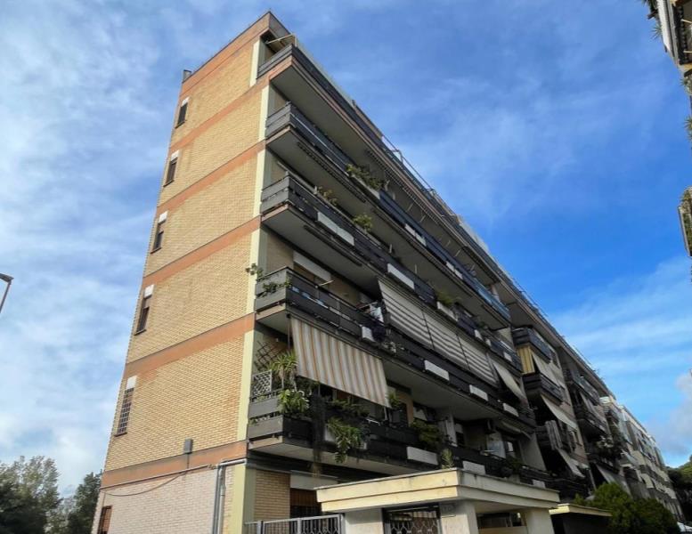 appartamento in vendita a Roma in zona Ostia