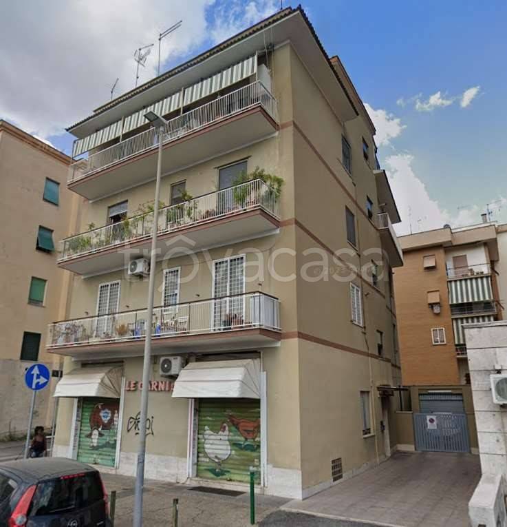 appartamento in vendita a Roma in zona Primavalle