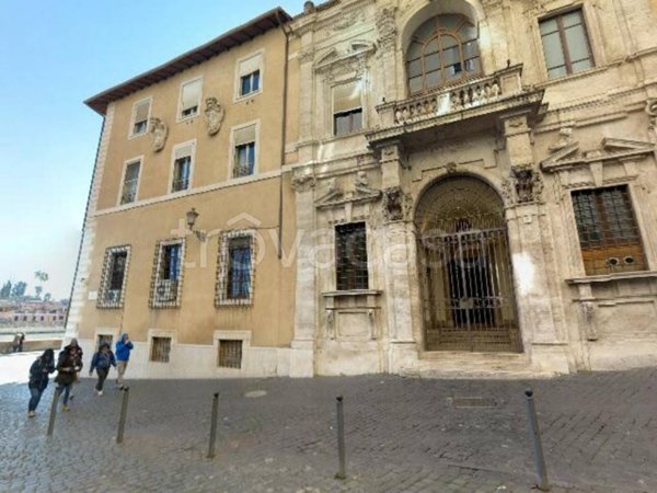 appartamento in vendita a Roma in zona Celio