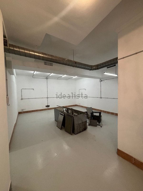 locale commerciale in vendita a Roma