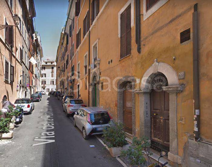 appartamento in vendita a Roma in zona Trevi-Colonna