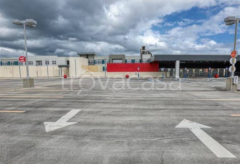 negozio in vendita a Roma in zona Monte Sacro/Talenti