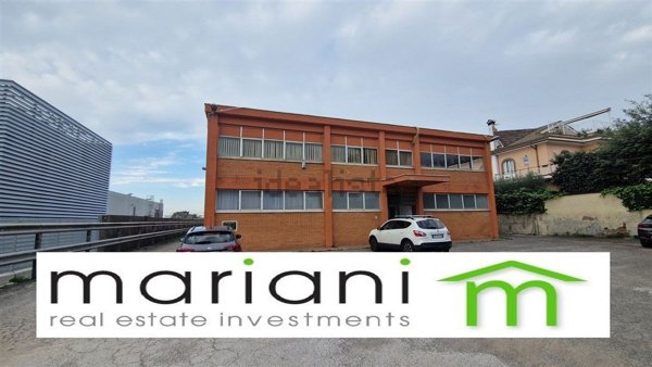 locale di sgombero in vendita a Roma in zona Appio Claudio