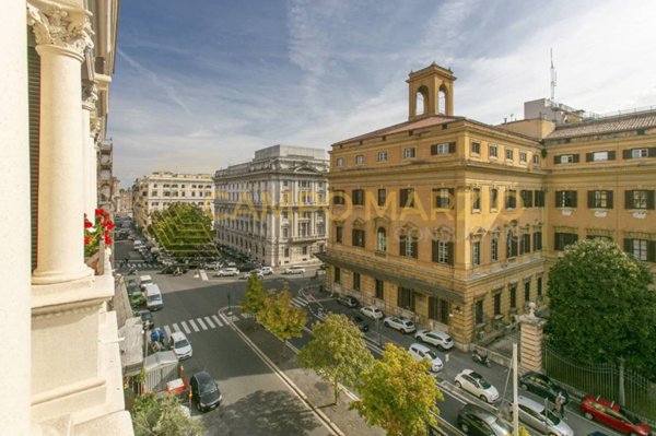 appartamento in vendita a Roma in zona Ludovisi/Sallustiano