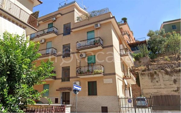 appartamento in vendita a Roma in zona Colle del Sole
