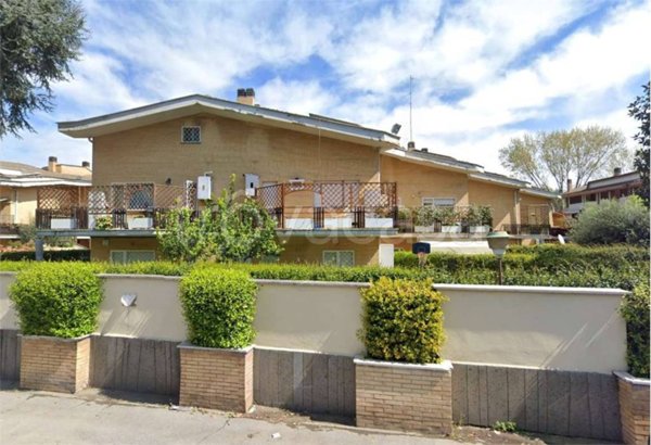 casa indipendente in vendita a Roma in zona Mezzocammino