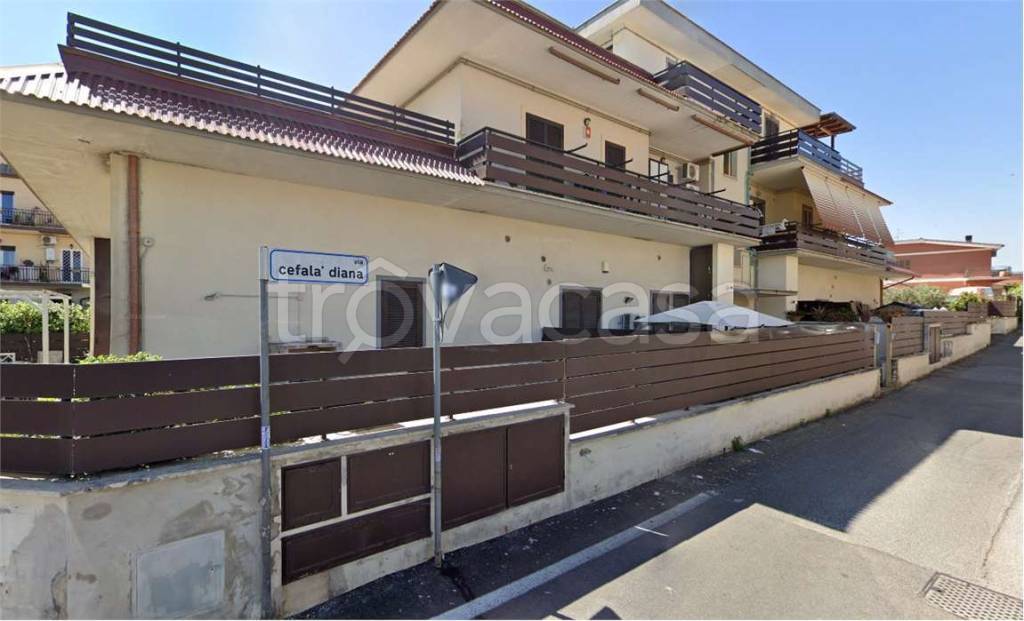 appartamento in vendita a Roma in zona Finocchio