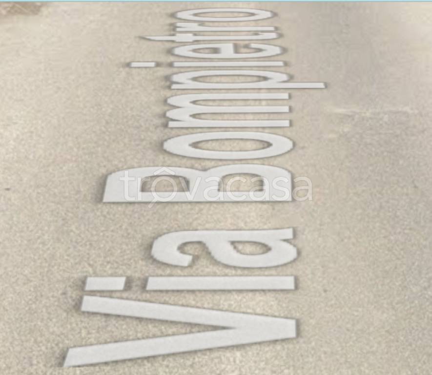 locale commerciale in vendita a Roma in zona Finocchio