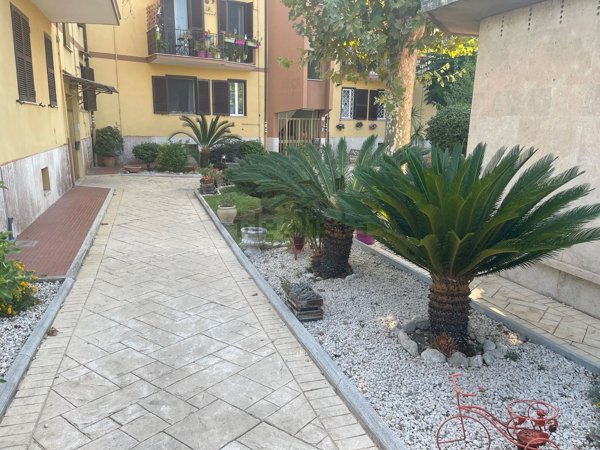 appartamento in vendita a Roma in zona Ostia