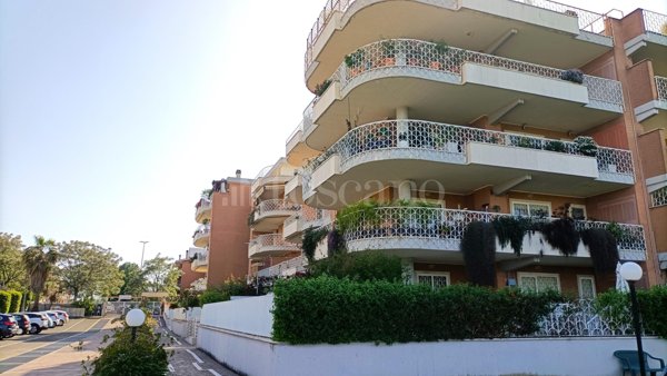 casa indipendente in vendita a Roma in zona Mezzocammino