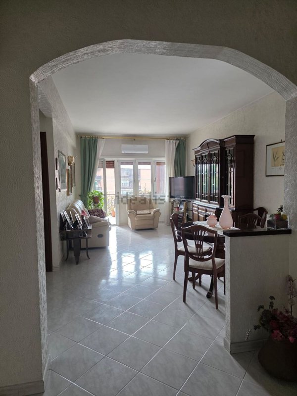 appartamento in vendita a Roma in zona Appio Claudio