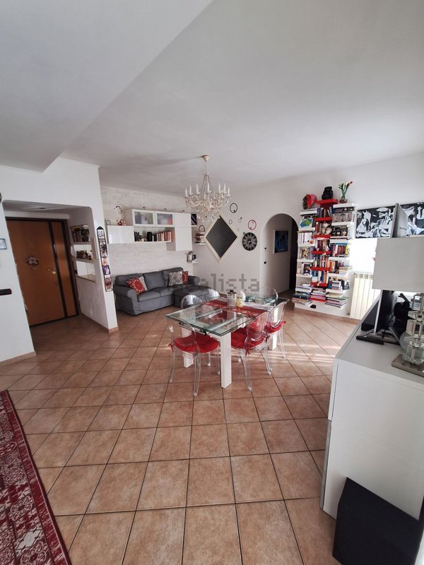 appartamento in vendita a Roma in zona Corviale