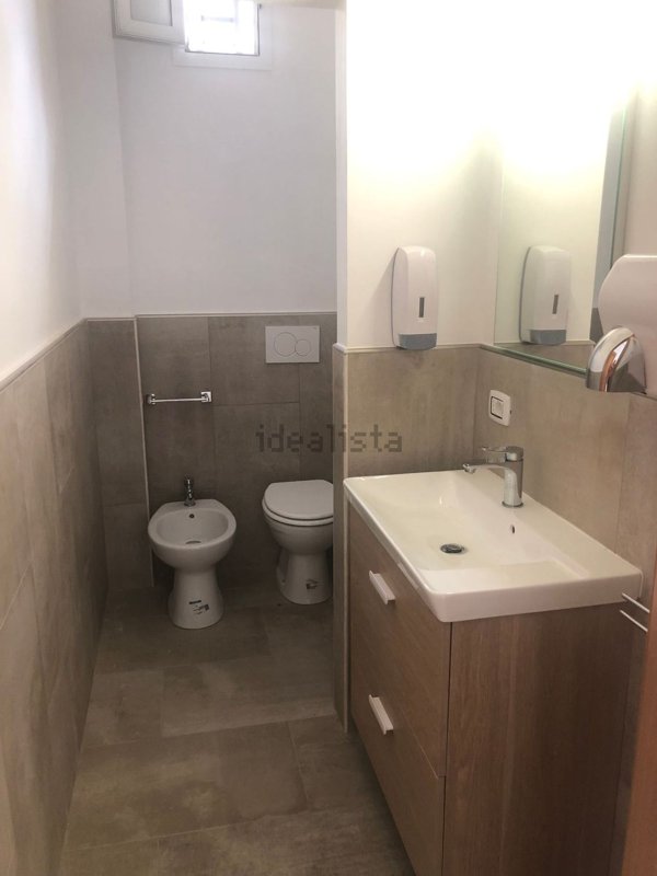 ufficio in vendita a Roma in zona Borghesiana