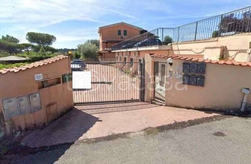 casa indipendente in vendita a Roma in zona Castel di Leva