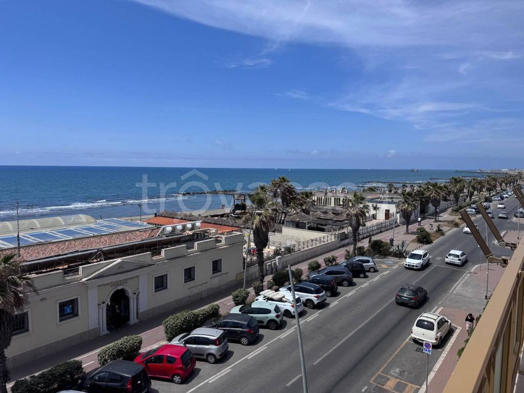 appartamento in vendita a Roma in zona Ostia