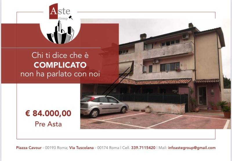 appartamento in vendita a Roma in zona Colle dei Pini