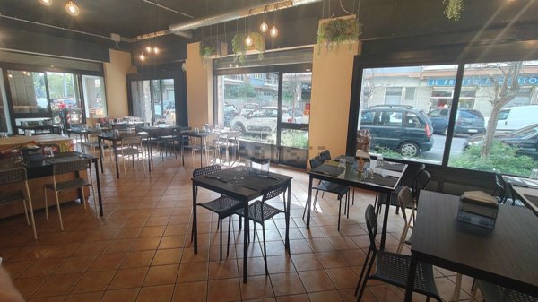 negozio in vendita a Roma in zona Ostia