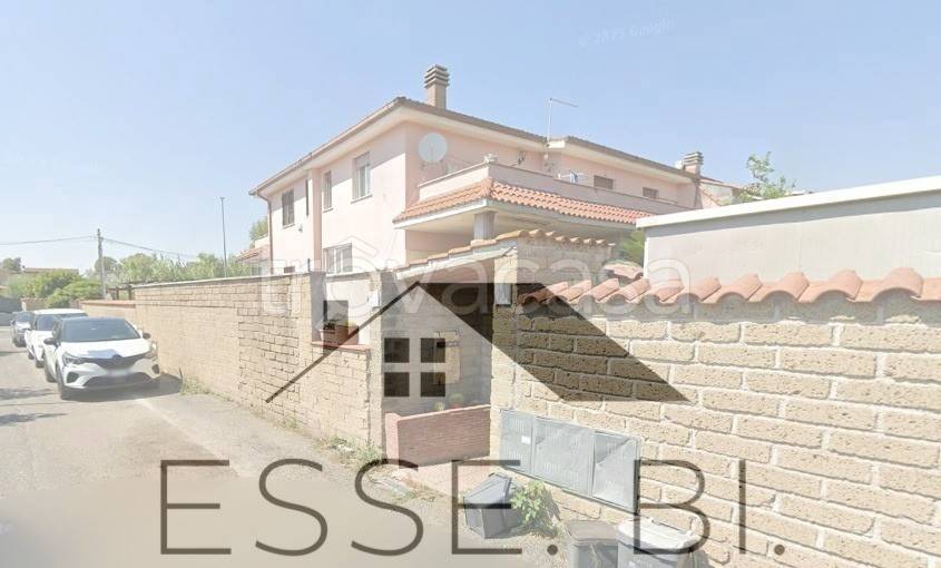 casa indipendente in vendita a Roma in zona Dragona/Bagnoletto