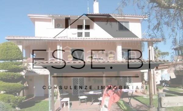 appartamento in vendita a Roma in zona Dragona/Bagnoletto