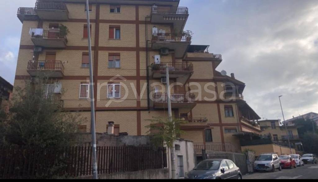 appartamento in vendita a Roma in zona Borghesiana