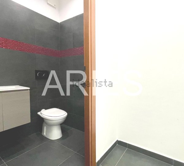 ufficio in vendita a Roma in zona Acilia