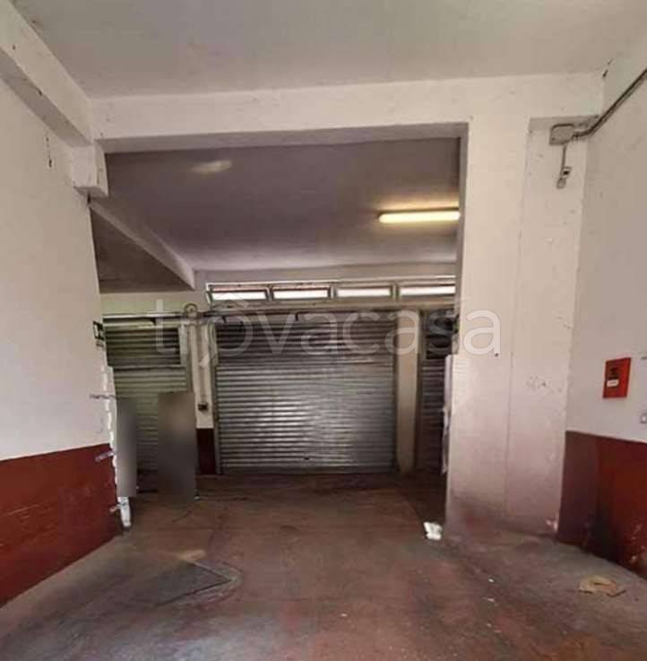 locale di sgombero in vendita a Roma