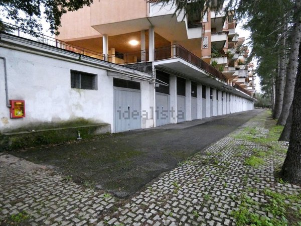 casa semindipendente in vendita a Roma in zona Spinaceto