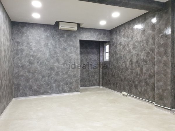 locale commerciale in vendita a Roma in zona Ostia