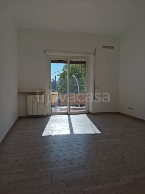 appartamento in vendita a Roma in zona Appio Claudio