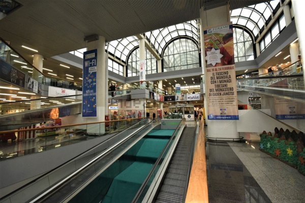 locale commerciale in vendita a Roma