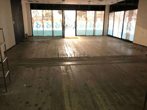 locale commerciale in vendita a Roma