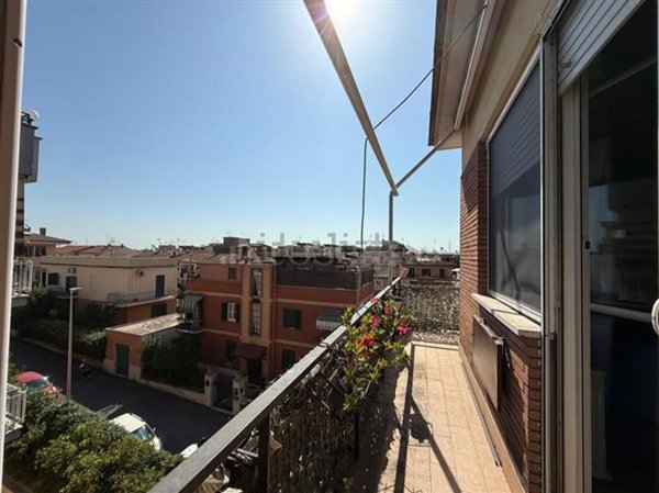 appartamento in vendita a Roma in zona Corviale