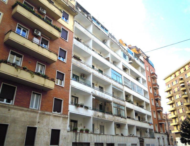 locale commerciale in vendita a Roma in zona Collatino