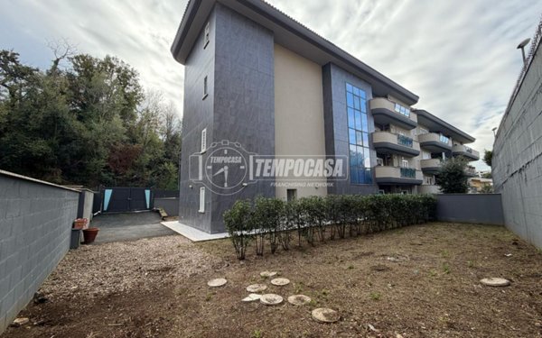 appartamento in vendita a Roma in zona Palmarola