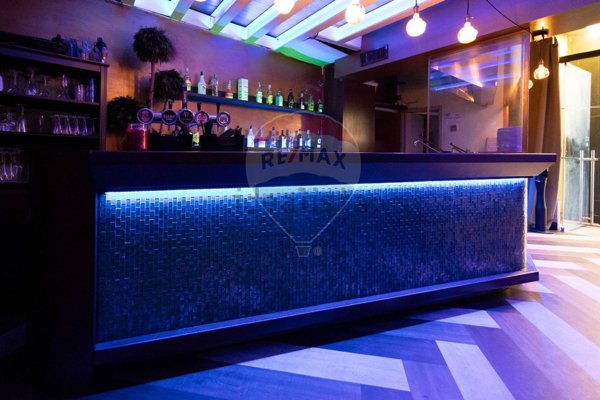 locale commerciale in vendita a Roma in zona Campo Marzio