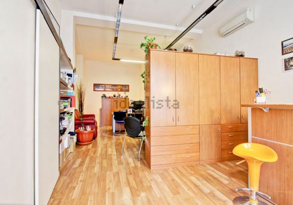 locale commerciale in vendita a Roma in zona Nomentano