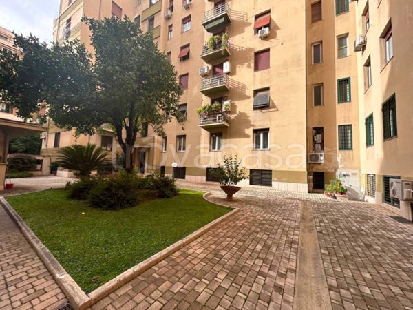 appartamento in vendita a Roma in zona Appio Latino