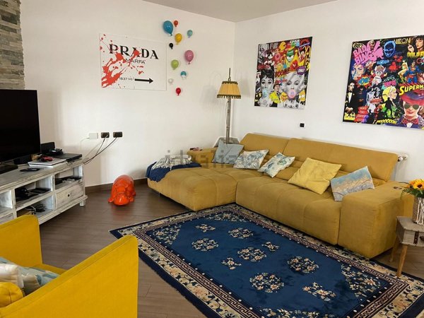 casa indipendente in vendita a Roma in zona EUR